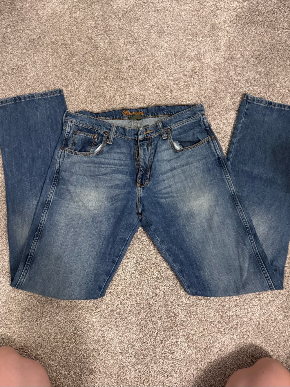 Wrangler Men's Medium Blue Slim Straight Jeans